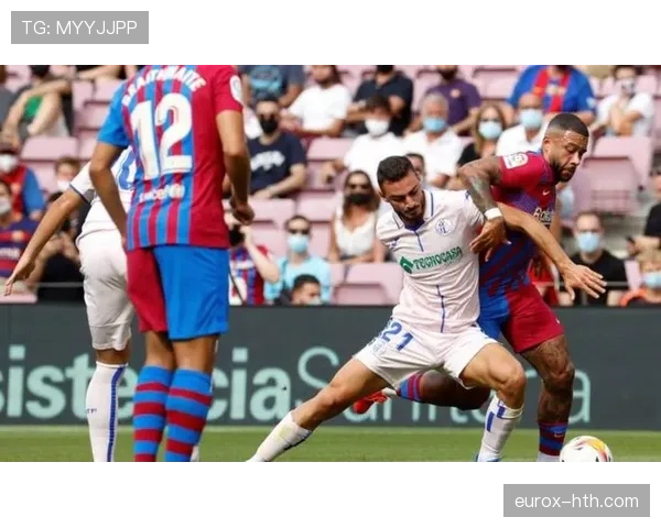 拉菲尼亚边路突破建功，速度与技术助球队逆转取胜