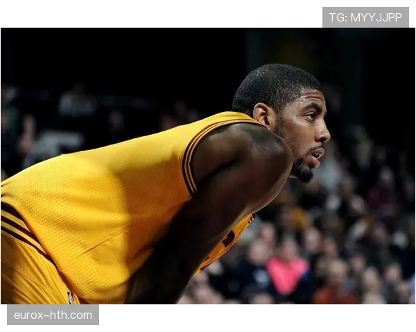 卢尔·邓通过精准无球跑动提升投篮效率，显著拉开球队进攻空间